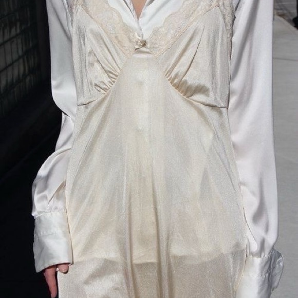 VINTAGE Gilead white sheer Nightgown - Picture 9 of 9